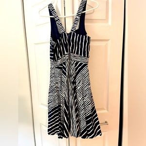 Eva Mendez size 10 navy blue/white dress